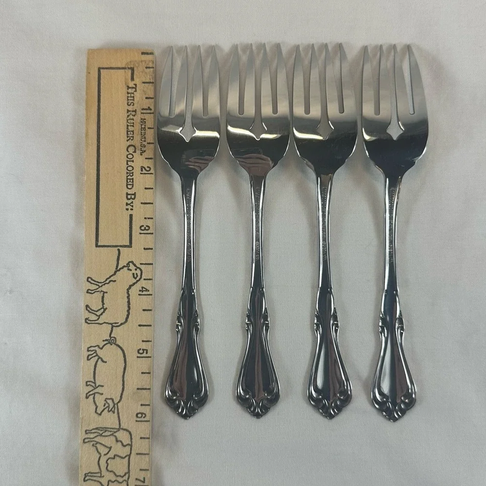 LOT OF 4 WM. A. ROGERS ONEIDA STAINLESS *SUTTON PLACE*  Salad FORKS Excellent